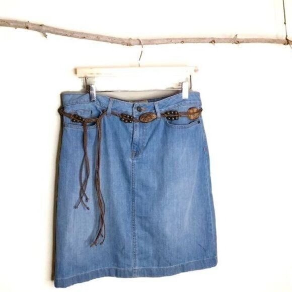 𝅺LL Bean Favorite Fit - Straight Jean Skirt - Picture 2 of 7
